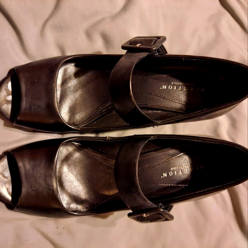 Kenneth Cole Reaction pumps